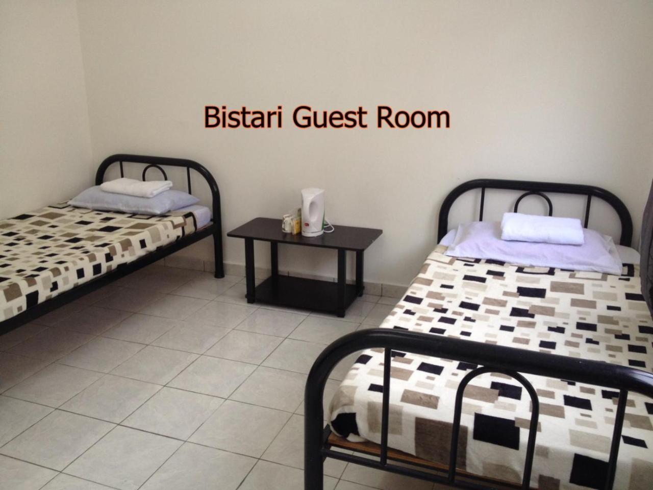 Bistari Homestay Parit Raja Uthm Exteriör bild